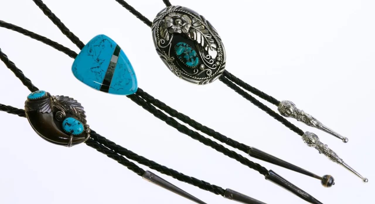 Kto nosi krawat typu bolo: poznaj fascynujący świat nietypowej mody