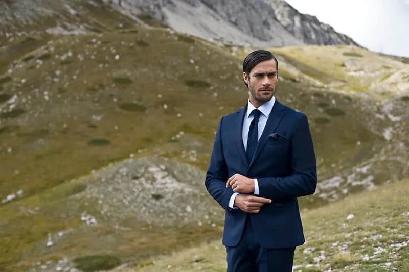 Jaki krawat na wesele wybrać - najlepsze porady i wskazówki dla gości