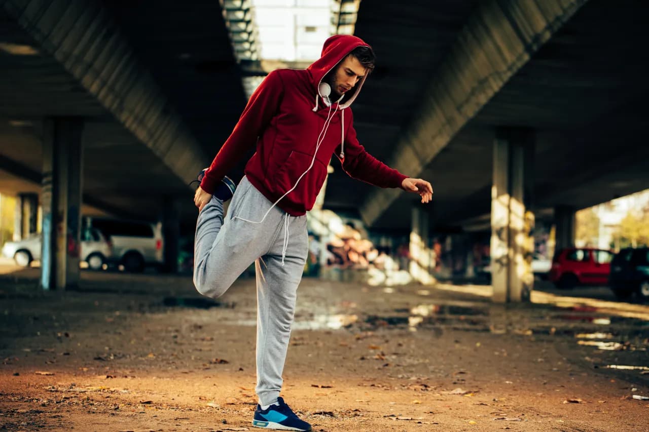 Gdzie kupić dresy męskie?