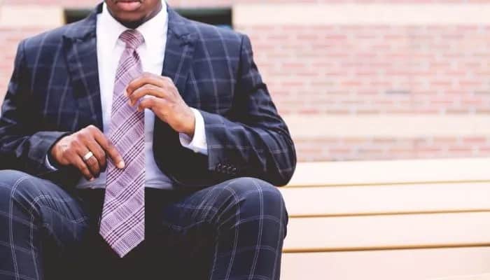 Jak dobrać krawat do koszuli: 8 zasad eleganckiego mężczyzny