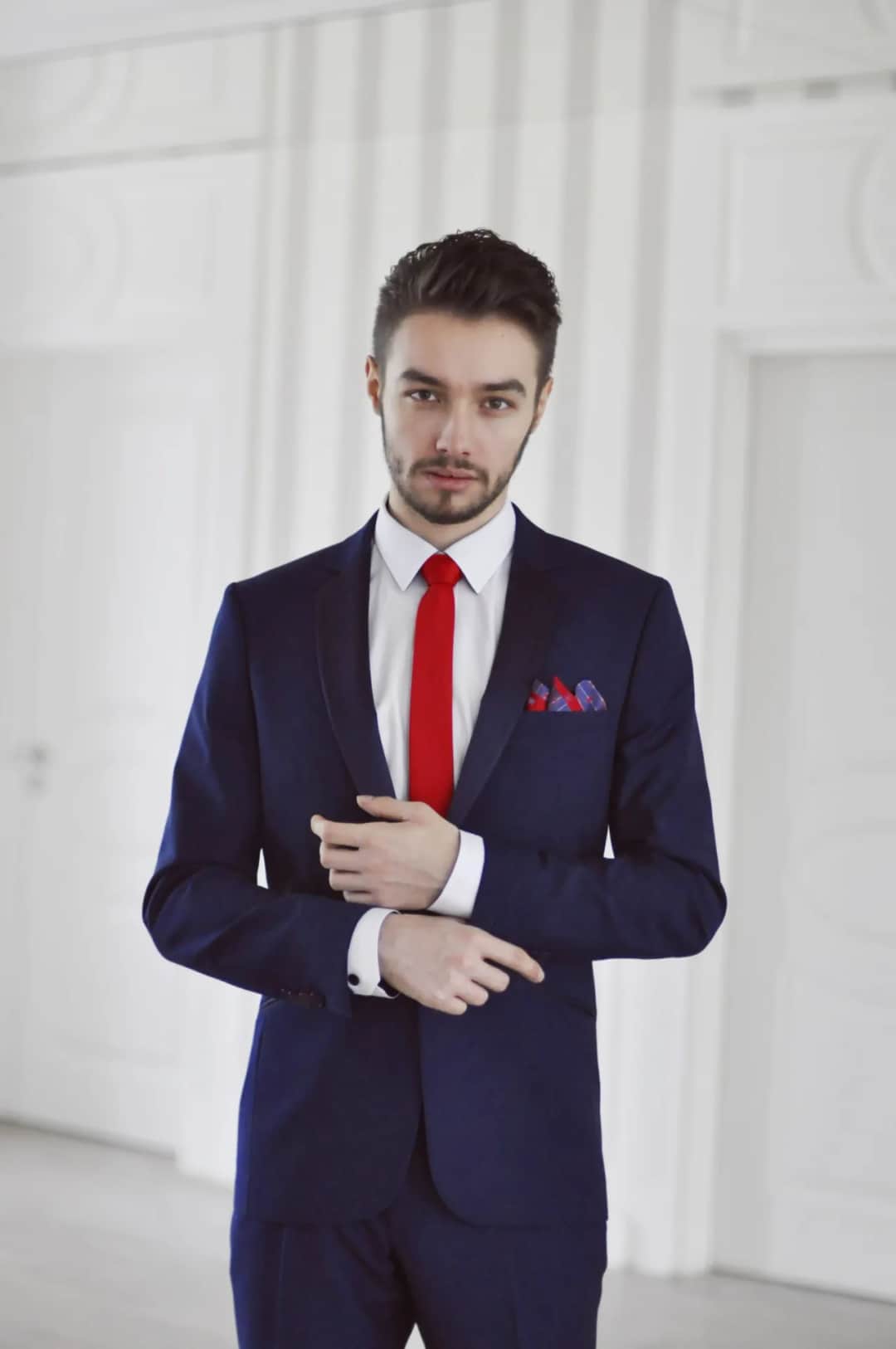 Jaki krawat na studniówkę? 5 niezbędnych wskazówek dla eleganta