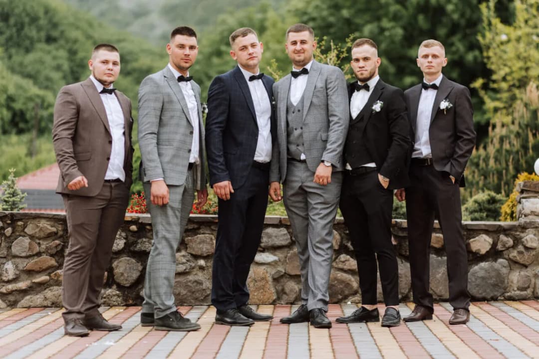 Strój męski na wesele - Doskonała kreacja dla  mężczyzny!