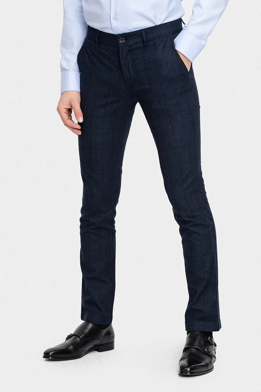 Spodnie chinosy – must have w męskiej szafie na wiosnę