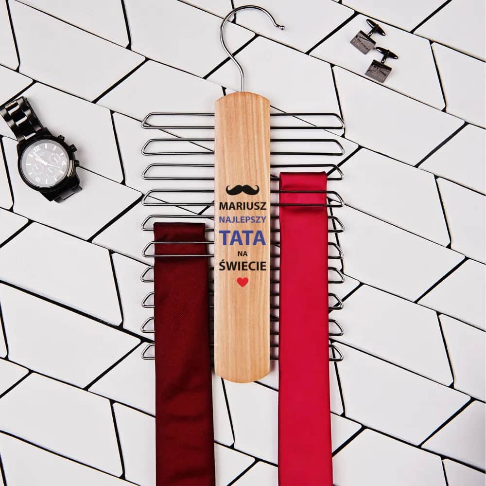 Jaki wieszak na krawaty wybrać: porównanie 5 najlepszych rozwiązań